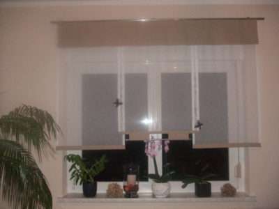 Beige-Weiße Raffrollos für Ihr Wohn- und Esszimmer