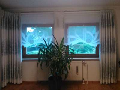 Variantenreiche Gardine mit Ornamenten perfekt in Szene gesetzt